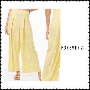 Forever 21 Contemporary Women Yellow Casual Large pants